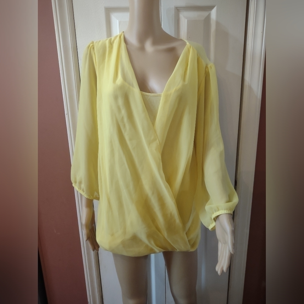 AB Studio Woman's Size XL yellow Long Sleeve shirt top blouse